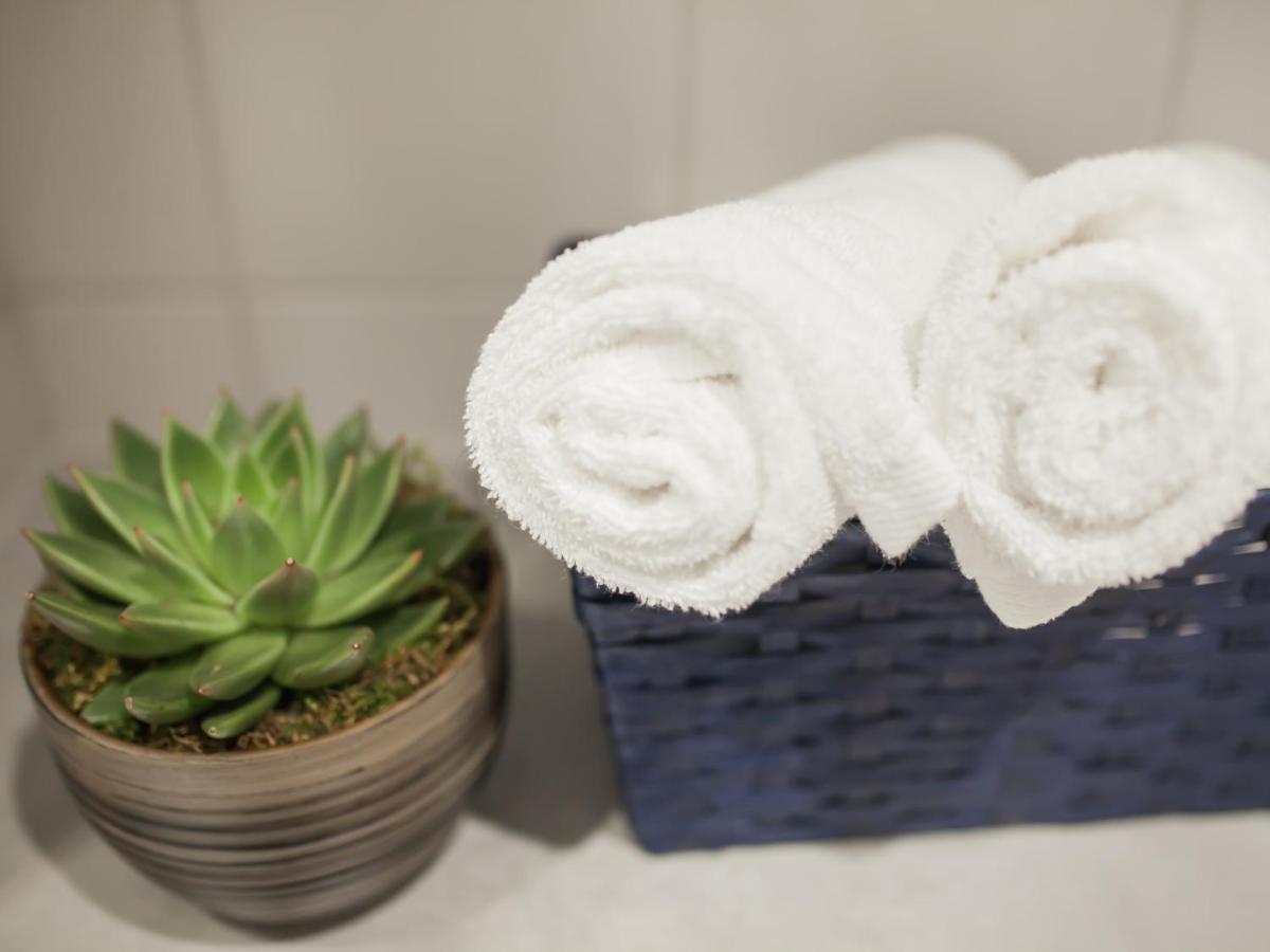 Henge House, Bluestone Apartment Bath Esterno foto